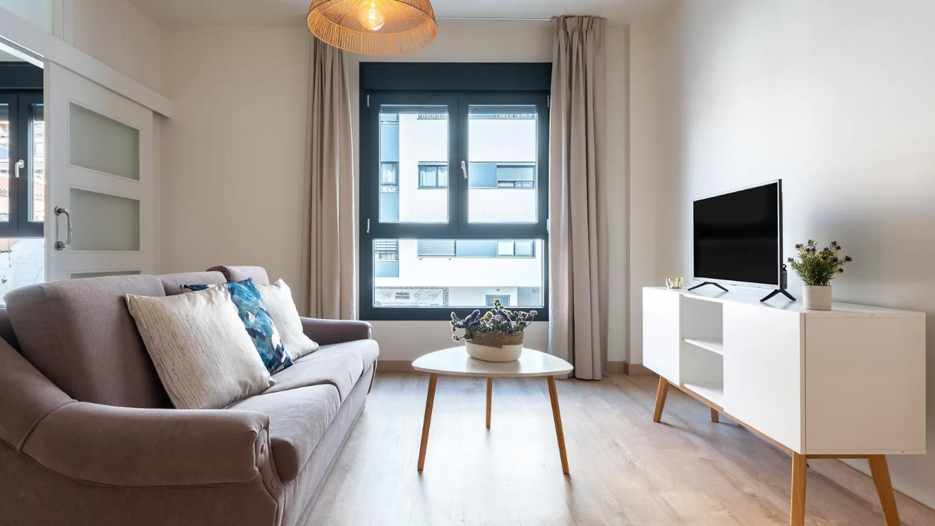 Apartment Malagasuite Comfortable Home 1